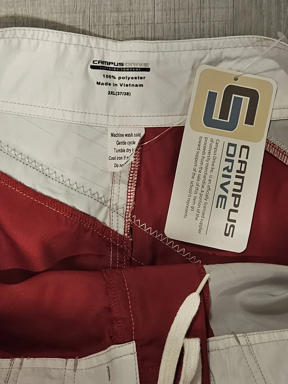 WSU Cougars Men’s 2XL Boardshorts – Red White Gray Campus Drive
